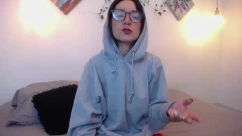 mikaza online show from April 2026 12:30:01 PM