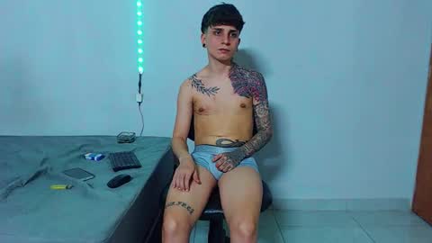 Snapshot of mike777jr chatting on September 2025 01:49:01 AM Mike IMDEPENDIENT MODEL online show from September 2025 01:49:01 AM