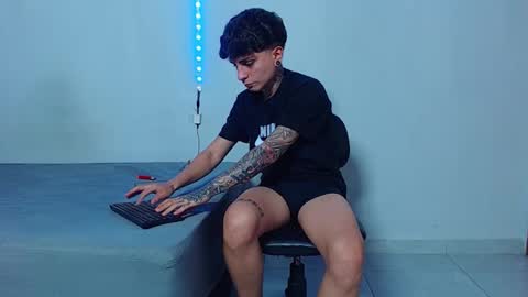 Snapshot of mike777jr chatting on October 2025 02:41:02 AM Mike IMDEPENDIENT MODEL online show from October 2025 02:41:02 AM