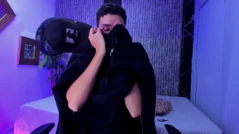 Mike 0233 online show from February 2026 04:06:02 AM