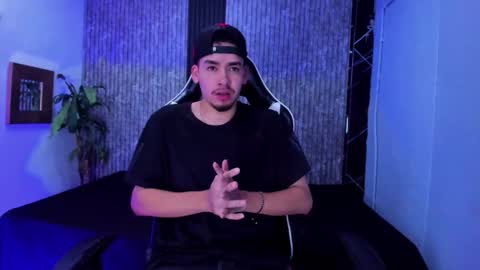 Mike 0233 online show from February 2026 04:38:02 AM