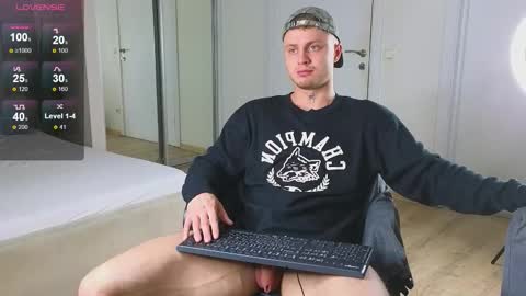 Snapshot of mike___magic chatting on November 2025 05:24:01 AM Mike Magic online show from November 2025 05:24:01 AM