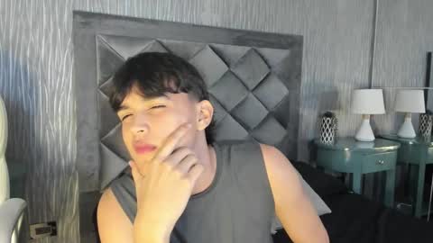 Snapshot of mike_harper_ chatting on November 2025 03:27:02 AM Mike online show from November 2025 03:27:02 AM