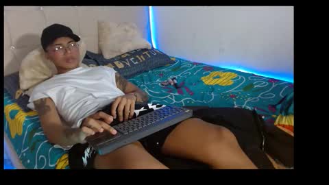 Snapshot of mike_harvey1 chatting on November 2025 03:28:01 AM Kei online show from November 2025 03:28:01 AM