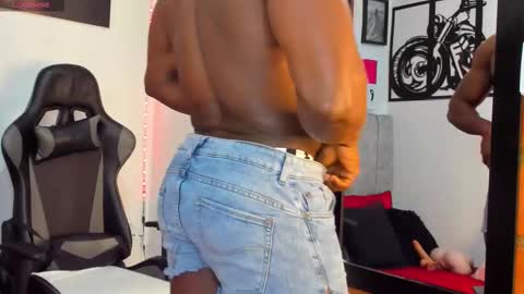 Snapshot of mike_kilian1 chatting on November 2025 06:08:01 PM mike kilian1 online show from November 2025 06:08:01 PM