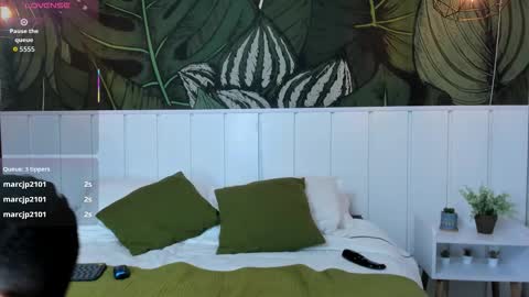 Mike Montoya online show from December 2025 05:24:02 AM