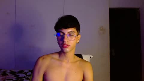 Snapshot of mike_pineapple chatting on October 2025 05:17:02 AM Mike Pineapple online show from October 2025 05:17:02 AM