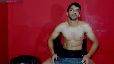 mike_shelby21 online show from May 2026 06:15:02 PM