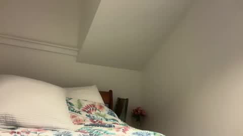 Snapshot of mike_sunn chatting on November 2025 08:09:02 AM Mike online show from November 2025 08:09:02 AM