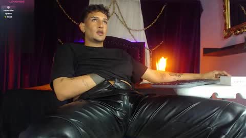 Snapshot of mike_thug chatting on September 2025 02:01:02 AM Mike online show from September 2025 02:01:02 AM