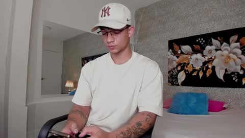 Mike online show from September 2025 03:43:01 AM