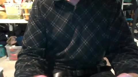 Snapshot of mikeb3200 chatting on December 2024 04:42:01 AM mikeb3200 online show from December 2024 04:42:01 AM