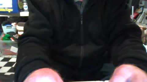 Snapshot of mikeb3200 chatting on February 2025 04:43:01 AM mikeb3200 online show from February 2025 04:43:01 AM