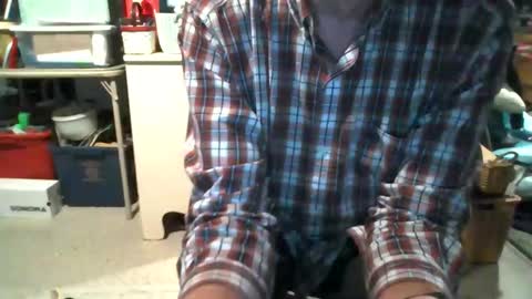 Snapshot of mikeb3200 chatting on October 2025 10:43:02 PM mikeb3200 online show from October 2025 10:43:02 PM