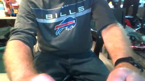 Snapshot of mikeb3200 chatting on January 2026 06:11:02 PM mikeb3200 online show from January 2026 06:11:02 PM