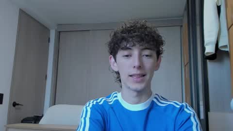 Snapshot of mikebelf4 chatting on September 2025 10:02:01 PM Mikebelf4 online show from September 2025 10:02:01 PM