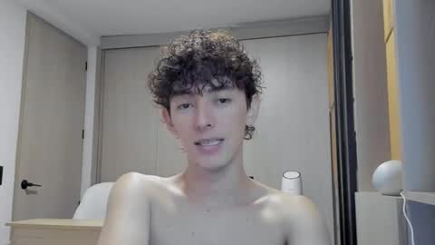 Snapshot of mikebelf4 chatting on September 2025 12:26:02 AM Mikebelf4 online show from September 2025 12:26:02 AM