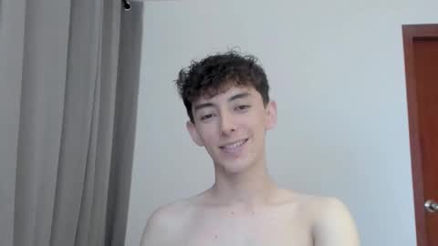 Snapshot of mikebelf4 chatting on October 2025 03:40:01 AM Mikebelf4 online show from October 2025 03:40:01 AM