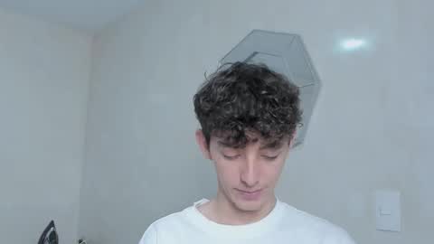 Snapshot of mikebelf4 chatting on December 2025 08:25:01 PM Mikebelf4 online show from December 2025 08:25:01 PM