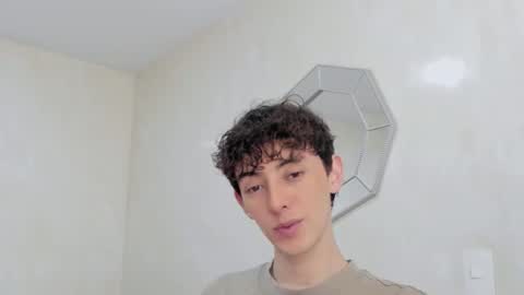 Snapshot of mikebelf4 chatting on December 2025 04:52:01 AM Mikebelf4 online show from December 2025 04:52:01 AM