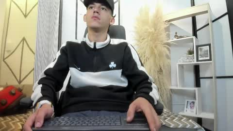 Mike Beneflexk online show from May 2026 12:33:02 PM