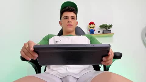 Snapshot of mikecooper_ chatting on October 2025 04:20:01 AM Mike Cooper online show from October 2025 04:20:01 AM