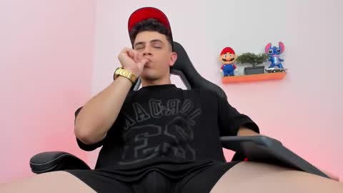 Snapshot of mikecooper_ chatting on February 2026 04:13:02 AM Mike Cooper online show from February 2026 04:13:02 AM