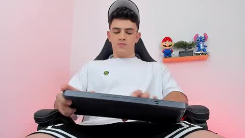 Snapshot of mikecooper_ chatting on March 2026 12:39:02 AM Mike Cooper online show from March 2026 12:39:02 AM