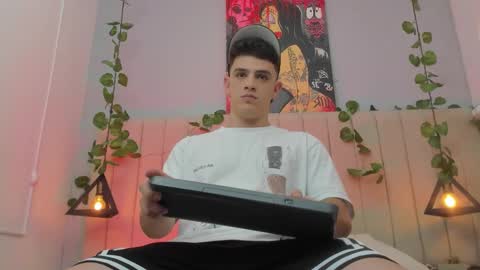 Snapshot of mikecooper_ chatting on March 2026 05:24:01 AM Mike Cooper online show from March 2026 05:24:01 AM