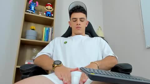 Snapshot of mikecooper_ chatting on March 2026 01:53:02 AM Mike Cooper online show from March 2026 01:53:02 AM