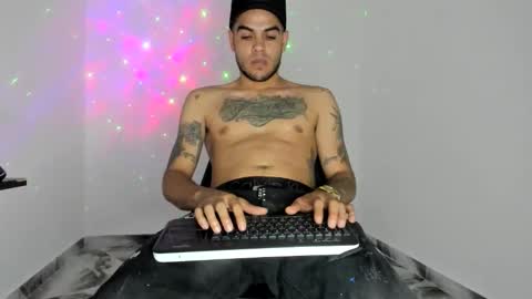 mikee_scooth online show from May 2026 08:28:02 PM