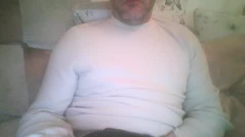 Snapshot of mikehockishuge9 chatting on November 2025 04:25:01 PM mikehockishuge9 online show from November 2025 04:25:01 PM