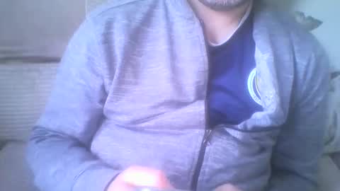 Snapshot of mikehockishuge9 chatting on January 2026 02:54:02 PM mikehockishuge9 online show from January 2026 02:54:02 PM