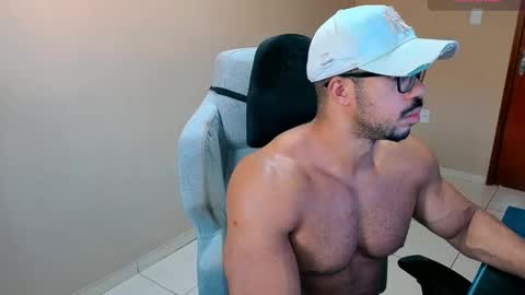 Snapshot of mikehotk chatting on October 2025 07:55:01 PM mikehotk online show from October 2025 07:55:01 PM