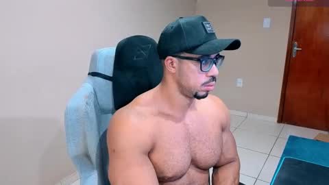 Snapshot of mikehotk chatting on October 2025 07:14:02 PM mikehotk online show from October 2025 07:14:02 PM