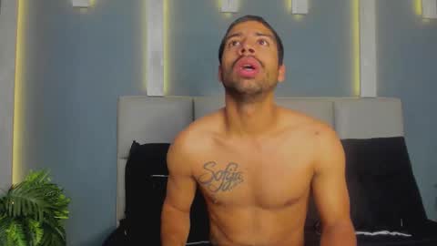 MIKE PARK  online show from October 2025 11:33:02 AM