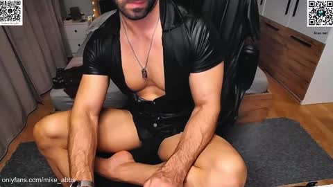 Snapshot of mikestrip chatting on November 2025 08:54:02 PM Mike online show from November 2025 08:54:02 PM