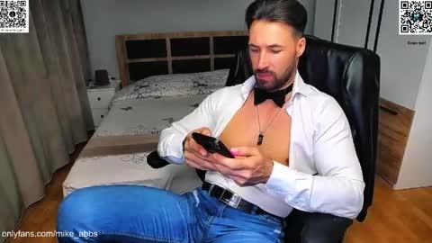 Mike    online show from April 2026 11:29:02 PM