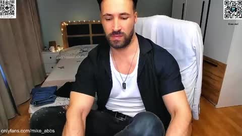 Mike    online show from April 2026 04:22:01 PM