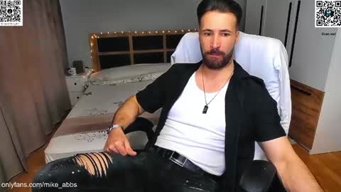 Mike    online show from April 2026 01:06:01 PM
