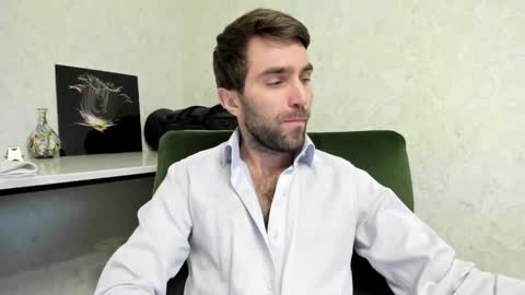 Mikhail online show from February 2025 11:18:02 AM