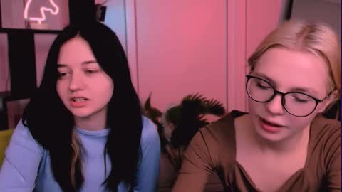 Snapshot of miki_ti chatting on November 2025 09:41:02 AM miki_ti online show from November 2025 09:41:02 AM