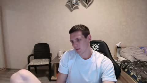 Snapshot of mikimaus0101 chatting on July 2026 05:37:02 PM Michael online show from July 2026 05:37:02 PM