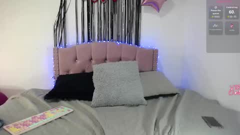 Snapshot of mikka_sweet chatting on March 2026 07:19:01 PM Mikka Hill online show from March 2026 07:19:01 PM