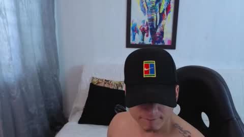 MIKKE online show from November 2025 02:05:04 PM