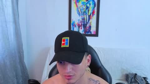 MIKKE online show from November 2025 02:23:01 PM