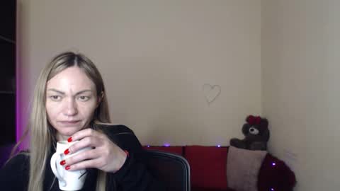 Adalina online show from April 2026 08:44:01 PM