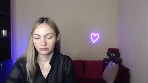 Snapshot of mikkey_mouse8 chatting on May 2026 05:37:02 AM Adalina online show from May 2026 05:37:02 AM