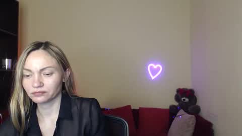 Snapshot of mikkey_mouse8 chatting on May 2026 05:26:01 AM Adalina online show from May 2026 05:26:01 AM
