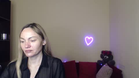 Snapshot of mikkey_mouse8 chatting on June 2026 11:23:01 AM Adalina online show from June 2026 11:23:01 AM